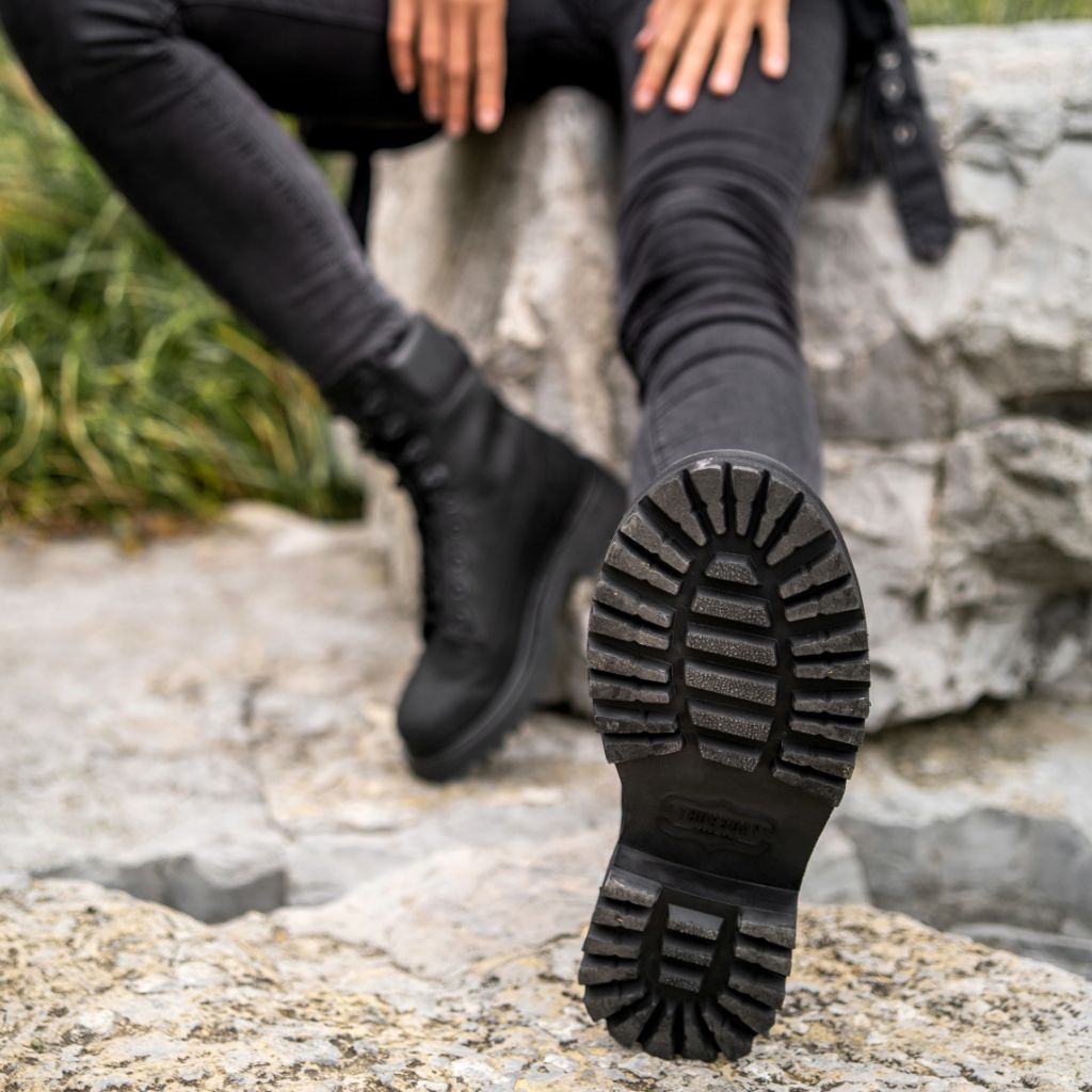 Women | Explorer | Black Matte