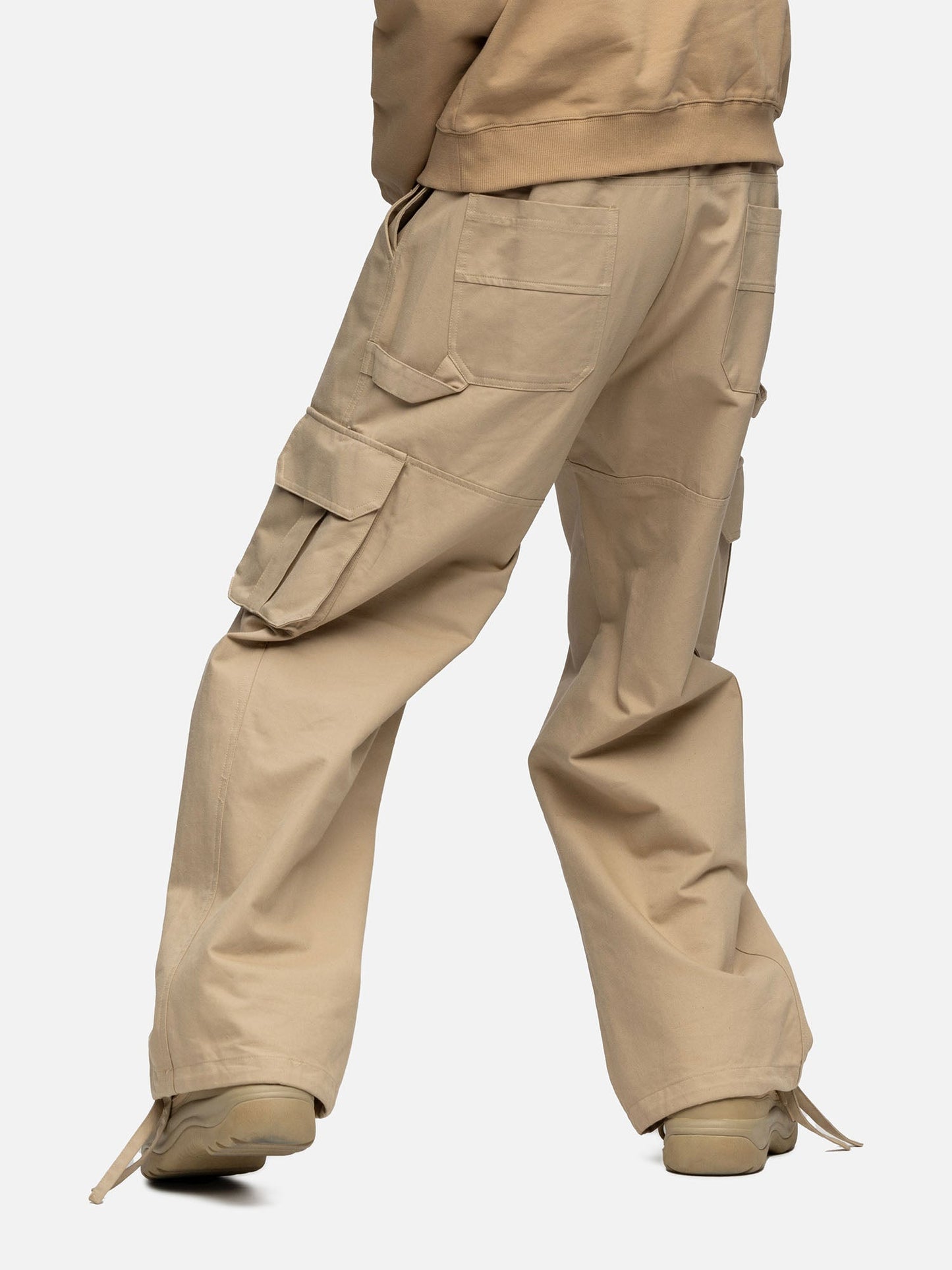W1 CARGO CAMEL