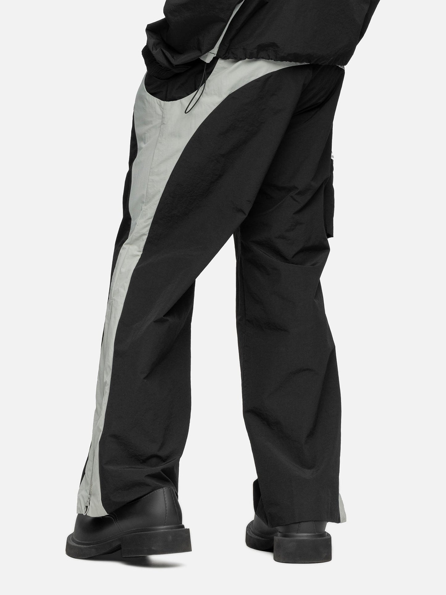 W2 CARGO MONO