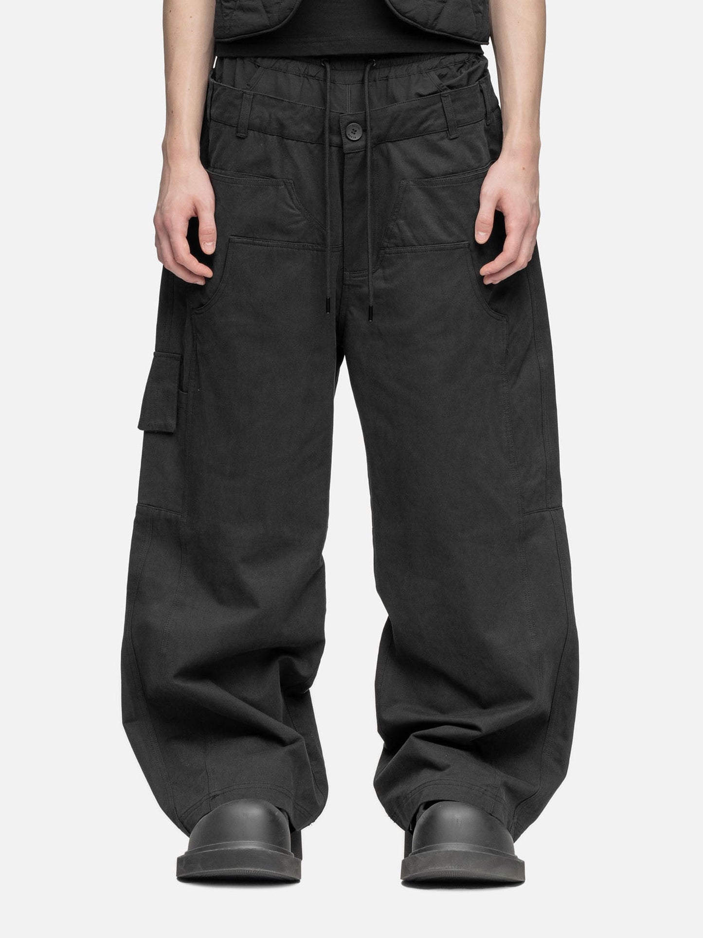 W4 CARGO BLACK