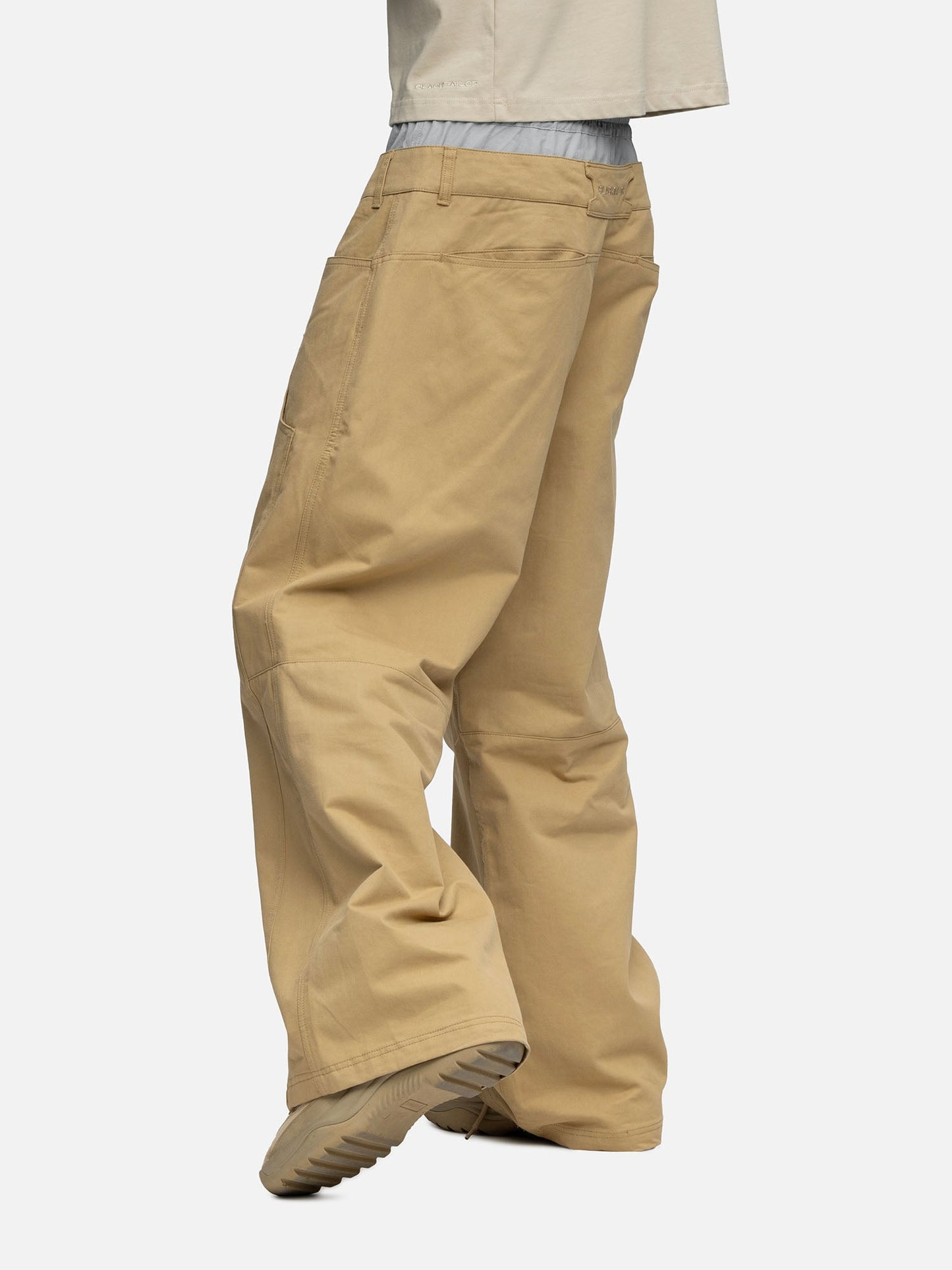 W4 CARGO DESERT