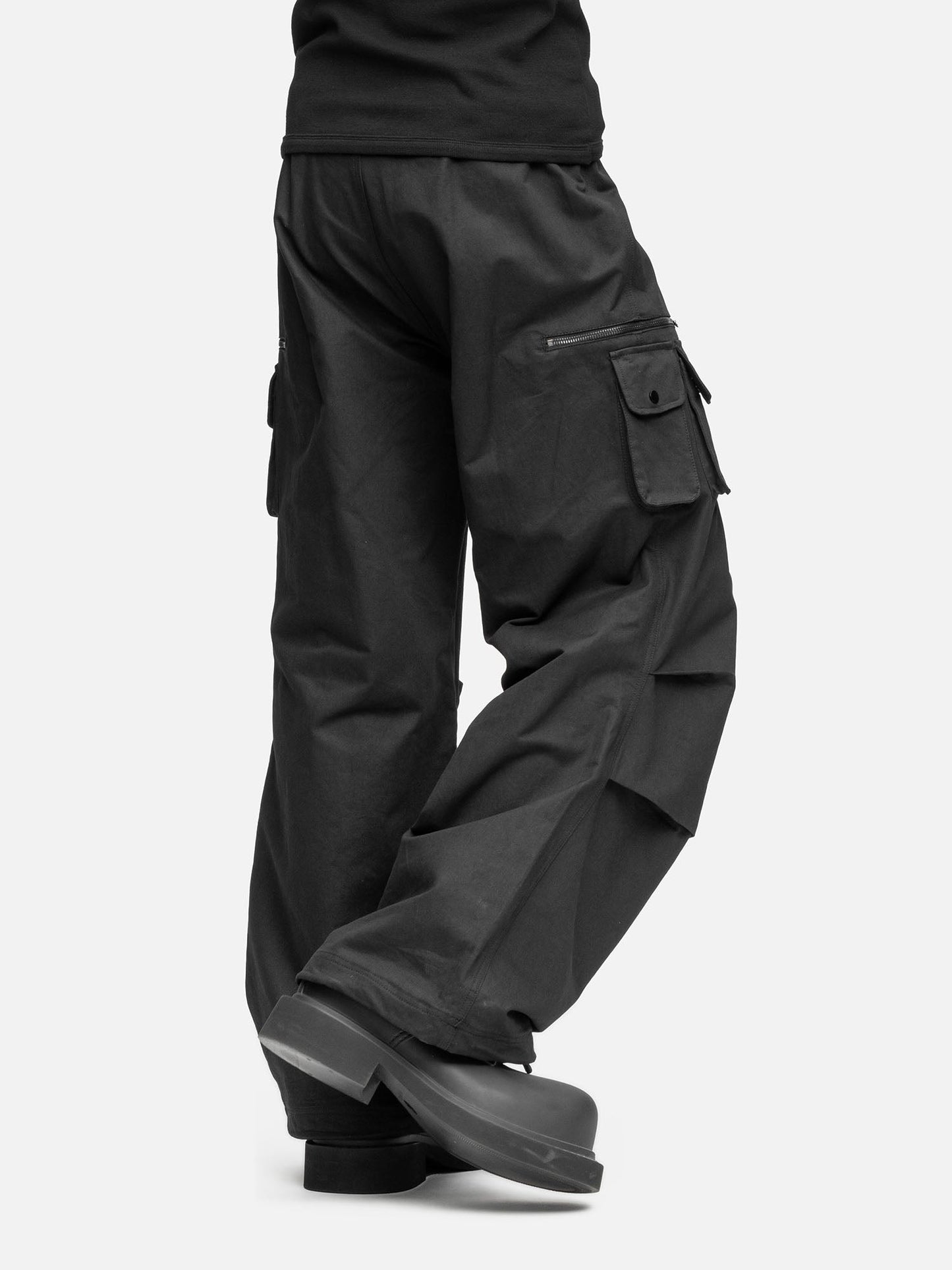 W5 CARGO BLACK