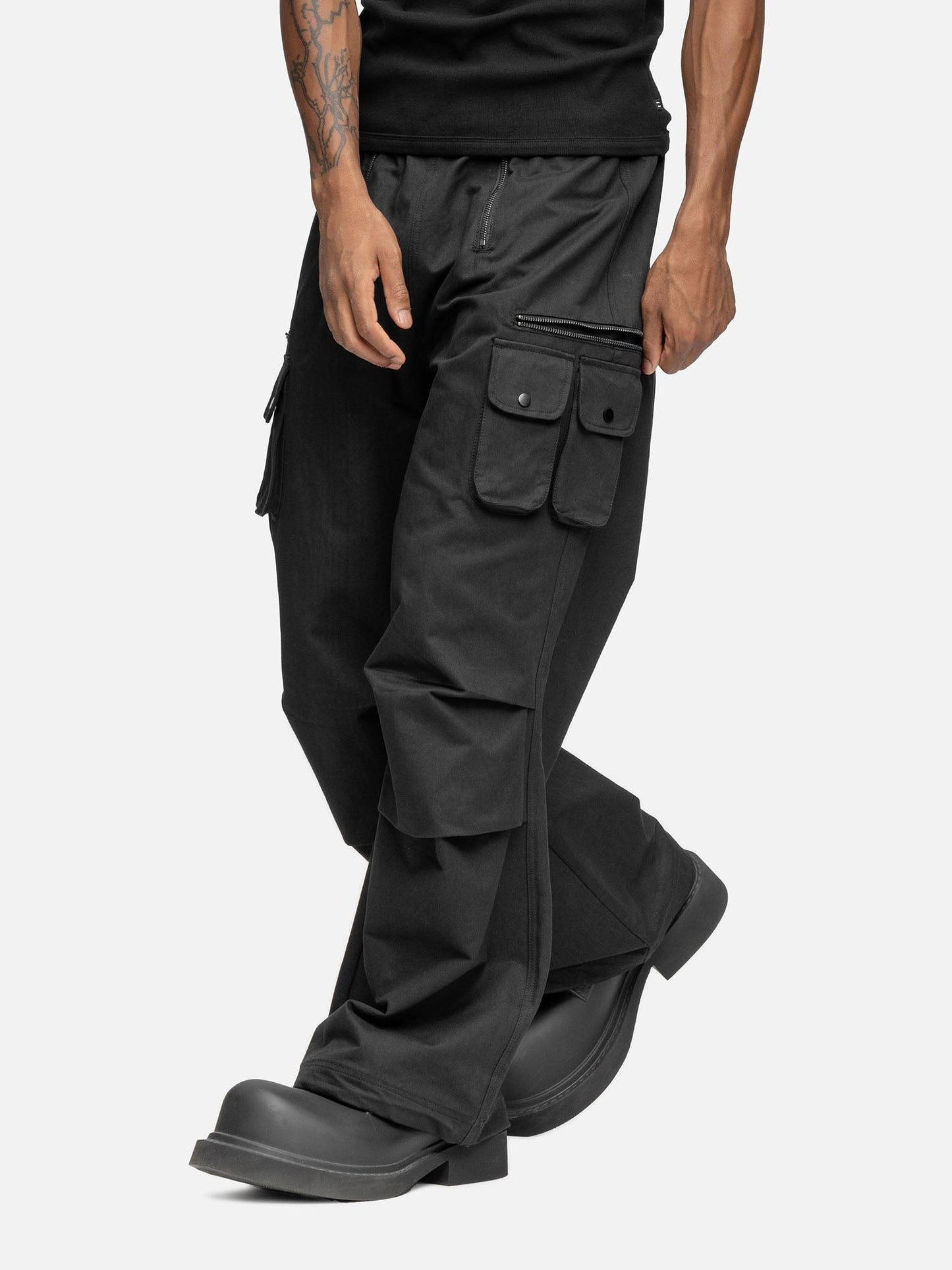 W5 CARGO BLACK