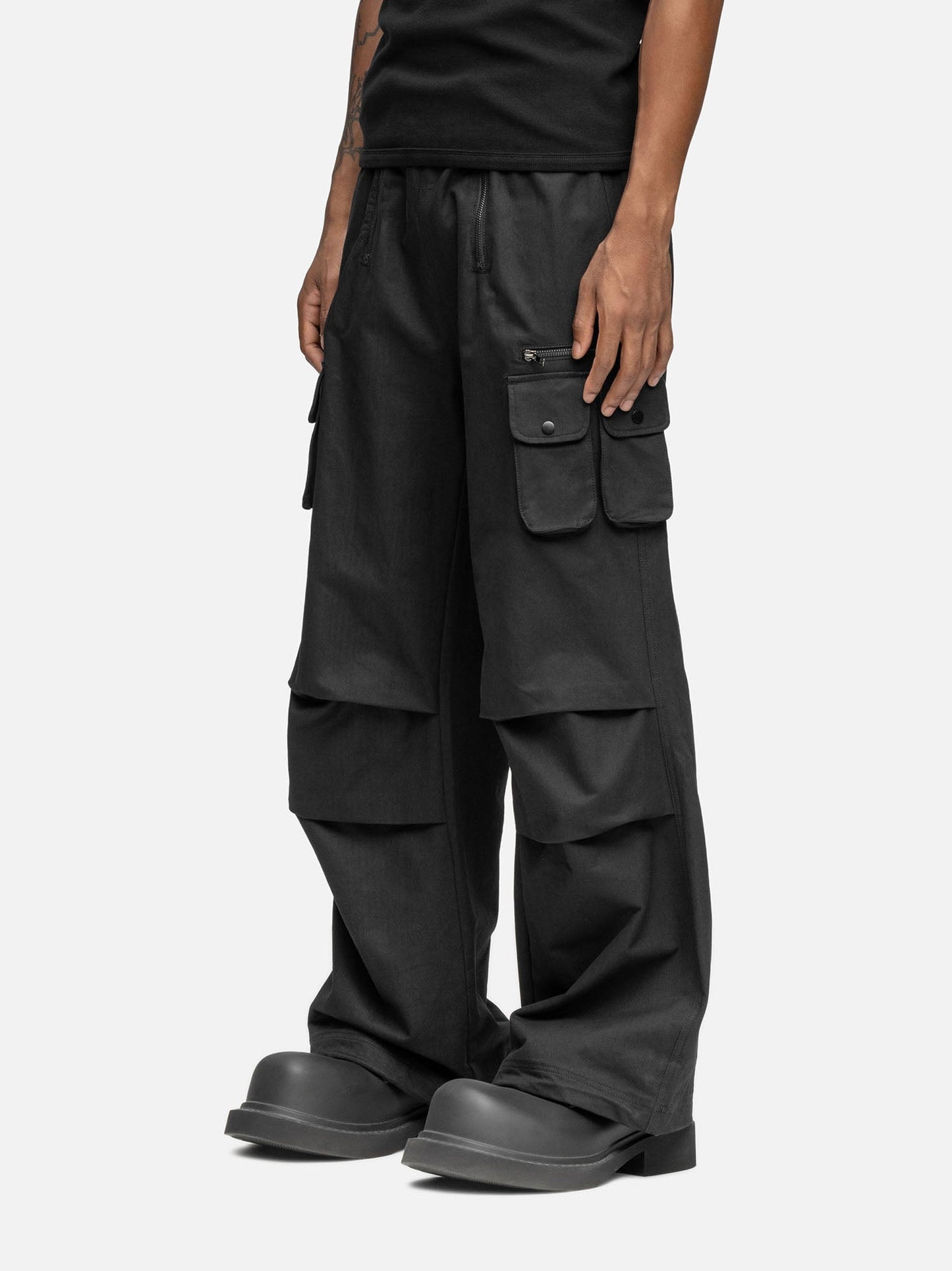 W5 CARGO BLACK