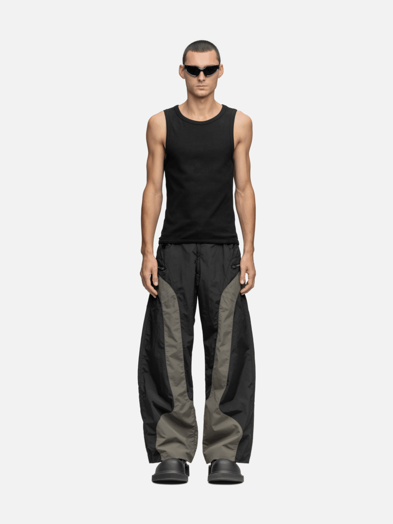 W7 CARGO BLACK