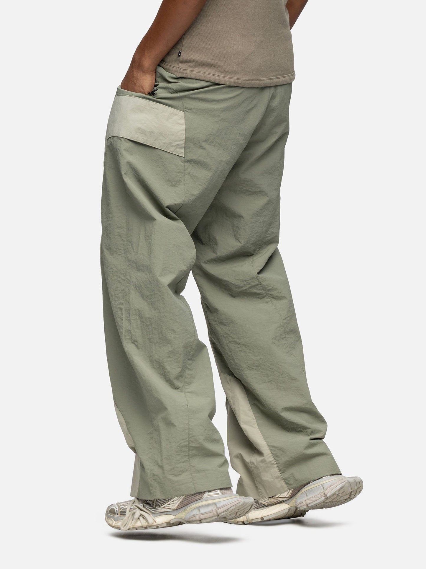 W7 CARGO SAGE