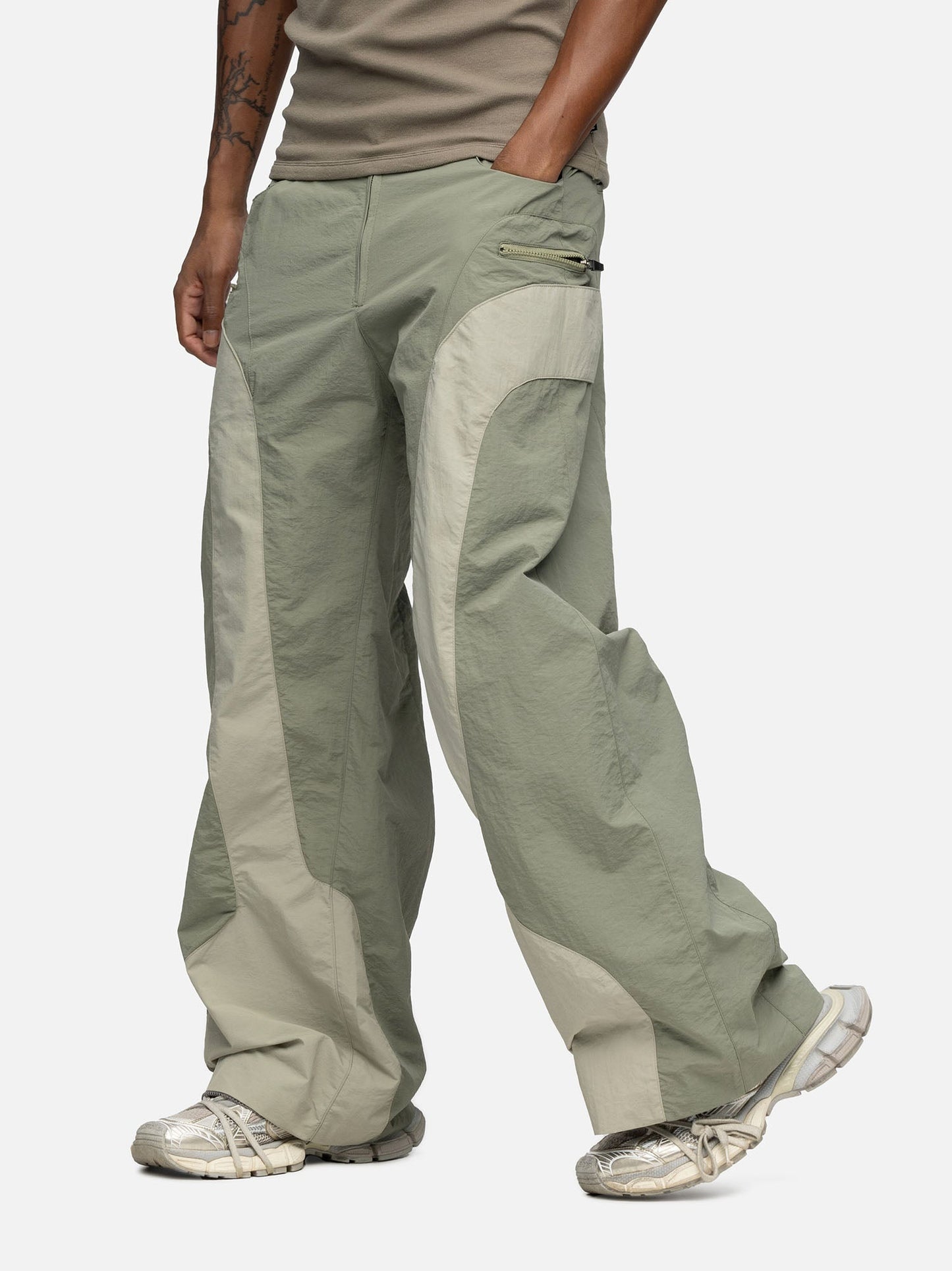 W7 CARGO SAGE