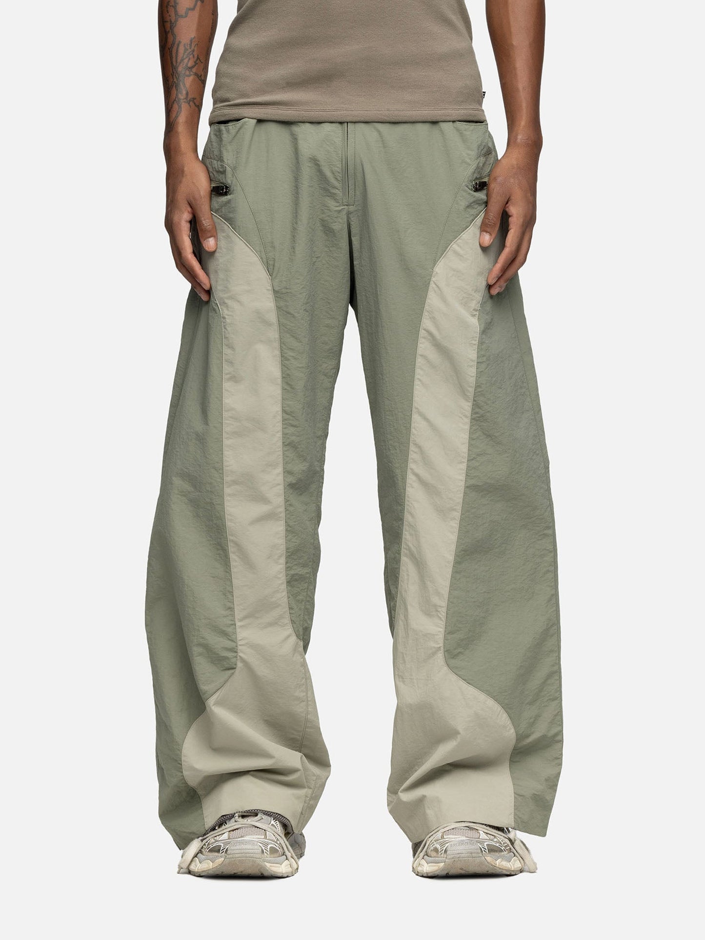 W7 CARGO SAGE