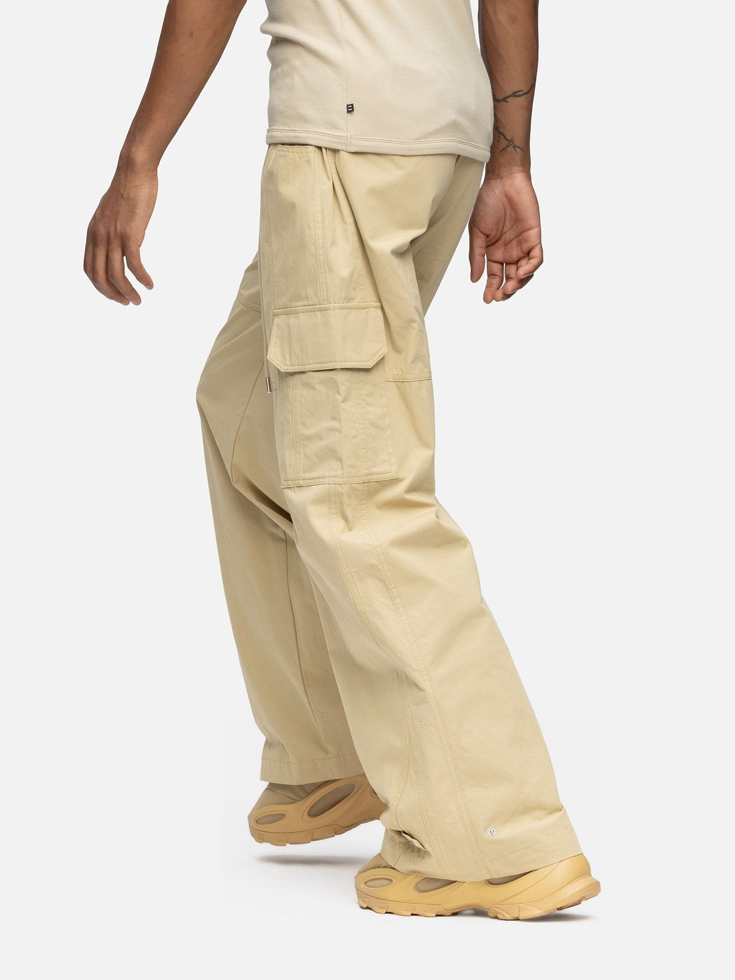 W8 CARGO KHAKI
