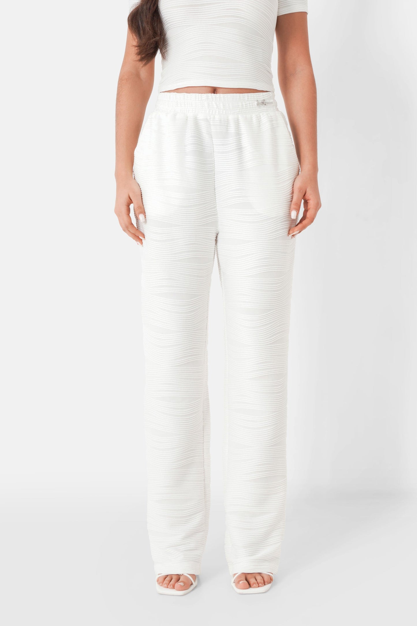 Jewel textured wavy pant White