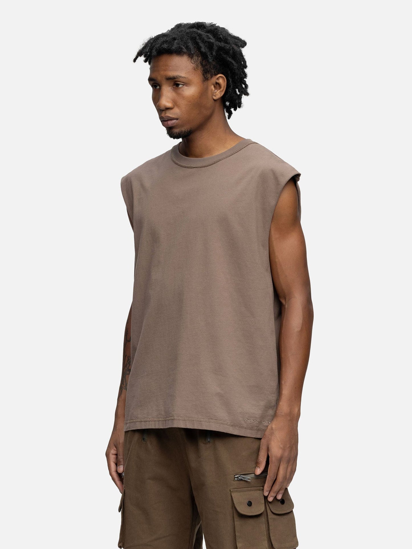 SLEEVELESS T-SHIRT MUD