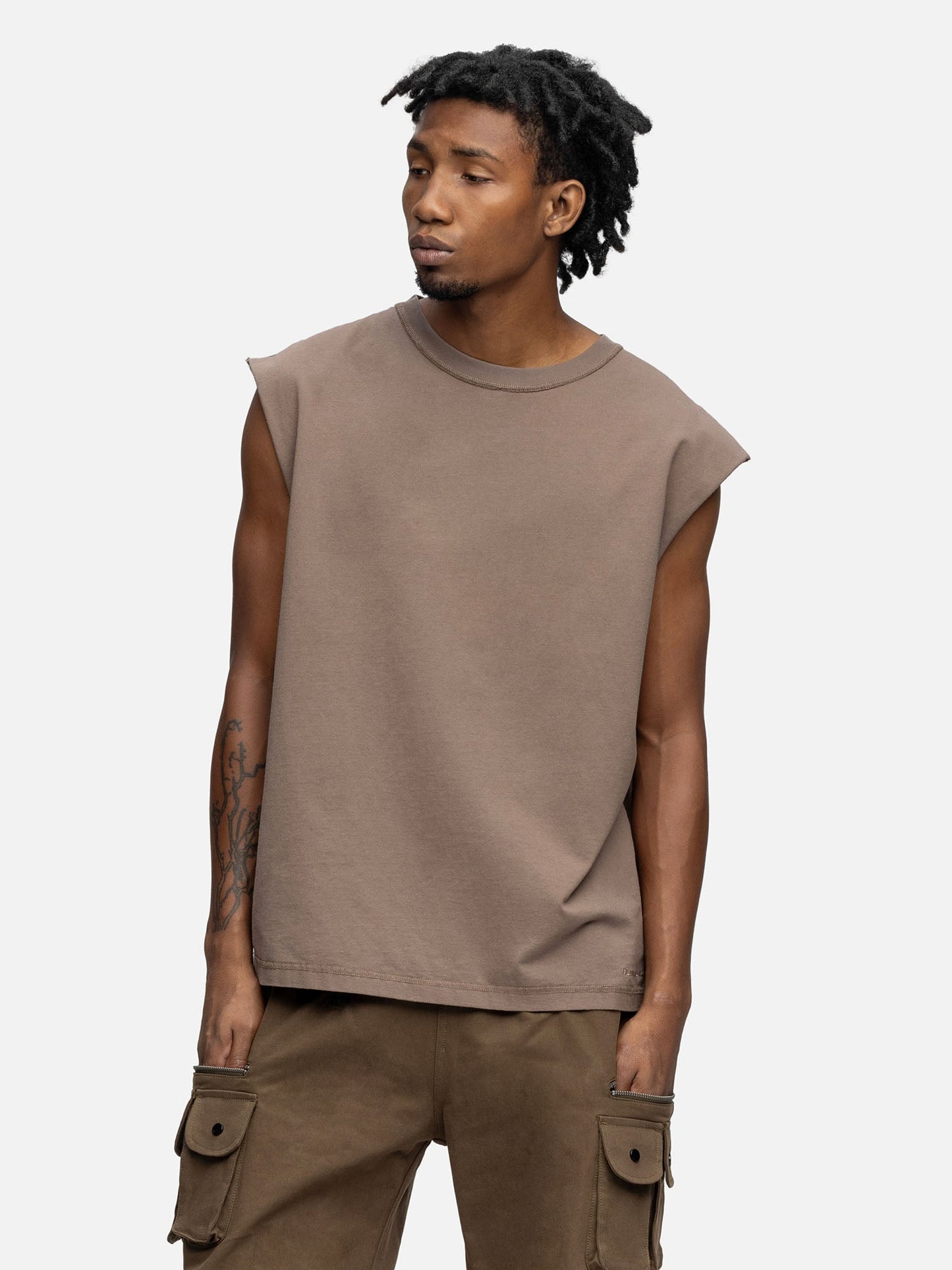 SLEEVELESS T-SHIRT MUD