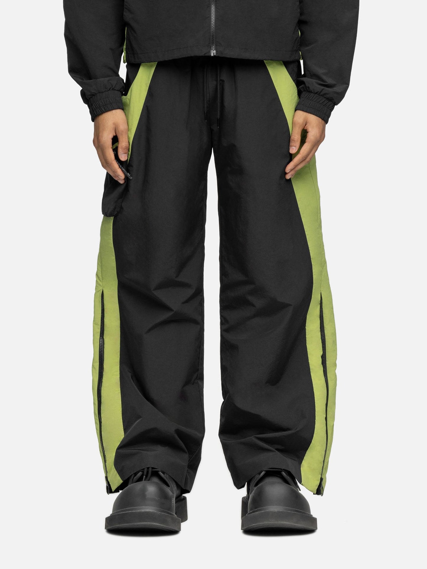 W2 CARGO BLACK